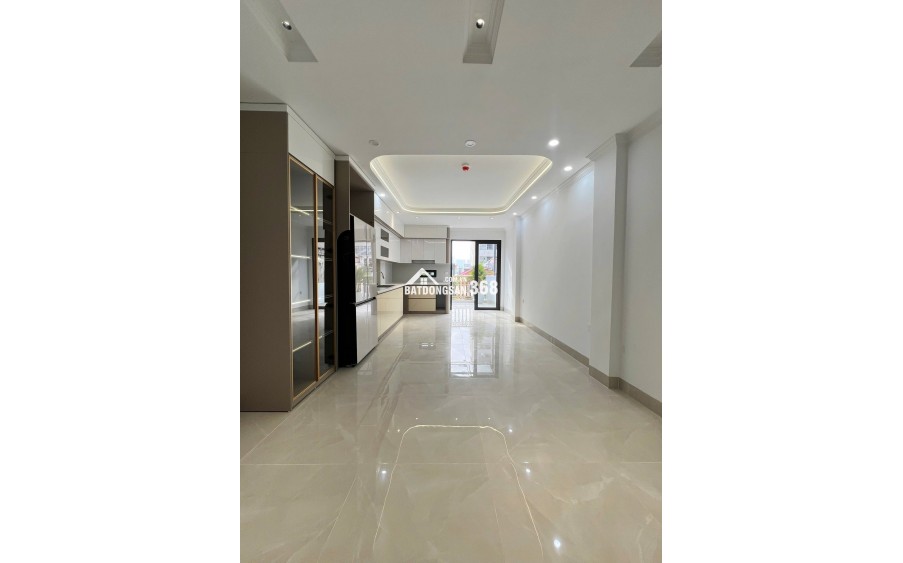 SIÊU PHẨM PHÂN LÔ TRẦN QUỐC HOÀN - CẦU GIẤY - 7 TẦNG THANG MÁY - Ô TÔ 7 CHỖ VÀO NHÀ